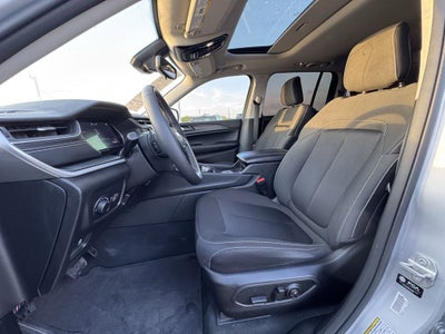 2023 Jeep Grand Cherokee Laredo X