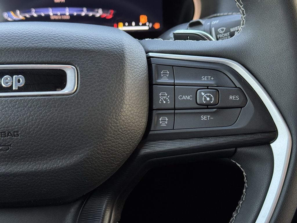 2023 Jeep Grand Cherokee Laredo X