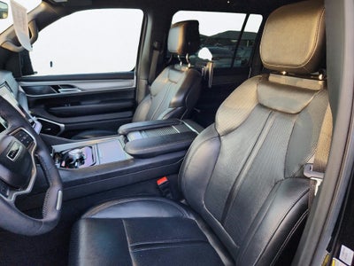 2025 Jeep Wagoneer Base