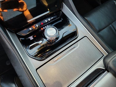 2025 Jeep Wagoneer Base