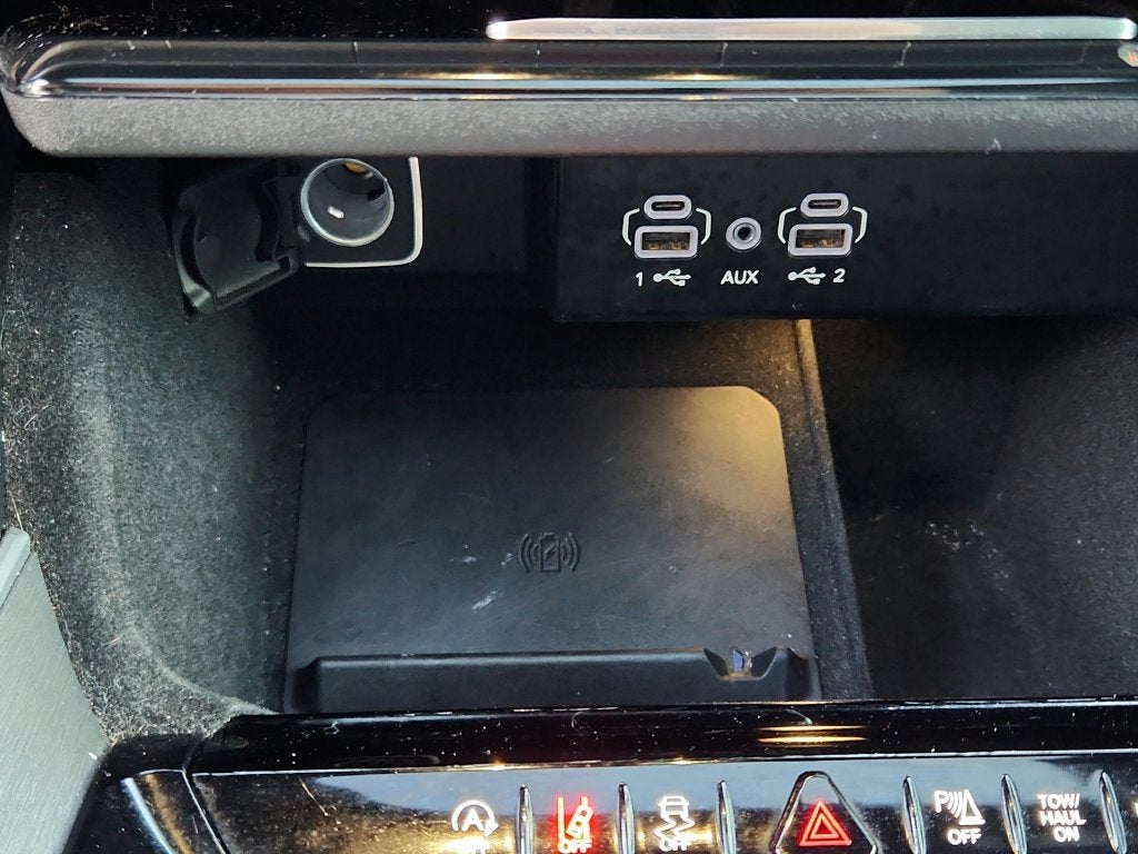 2025 Jeep Wagoneer Base