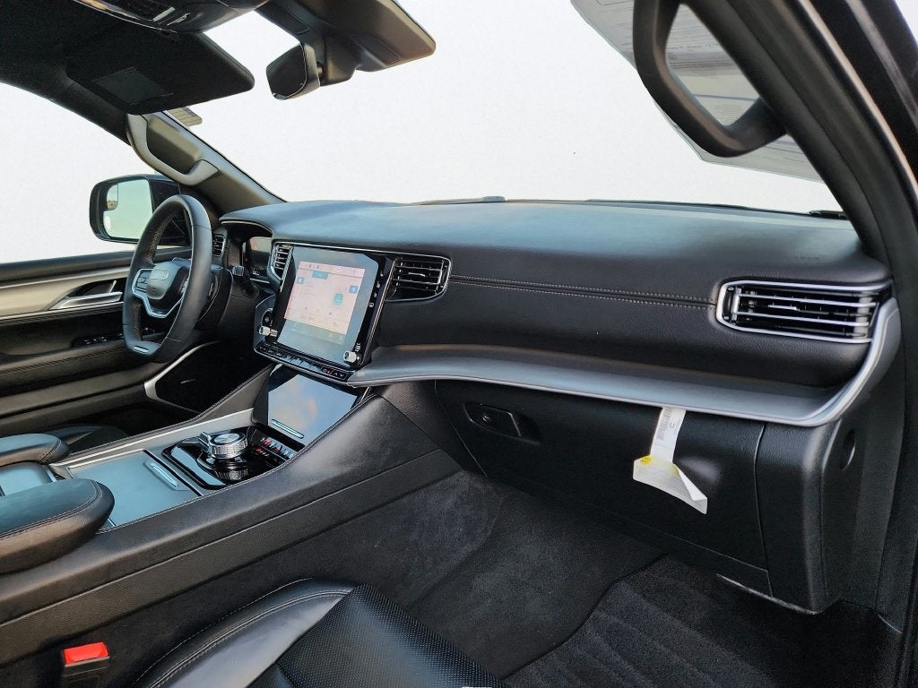 2025 Jeep Wagoneer Base