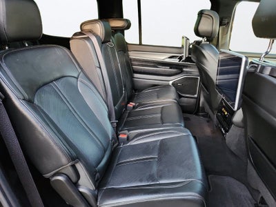 2025 Jeep Wagoneer Base