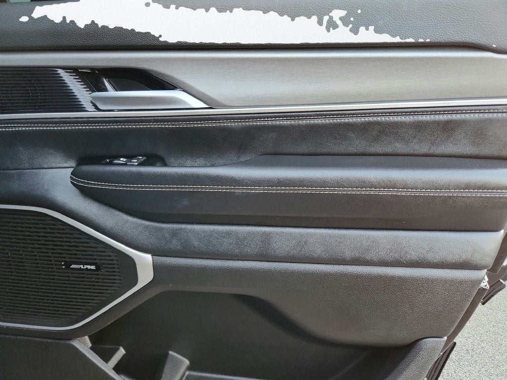 2025 Jeep Wagoneer Base