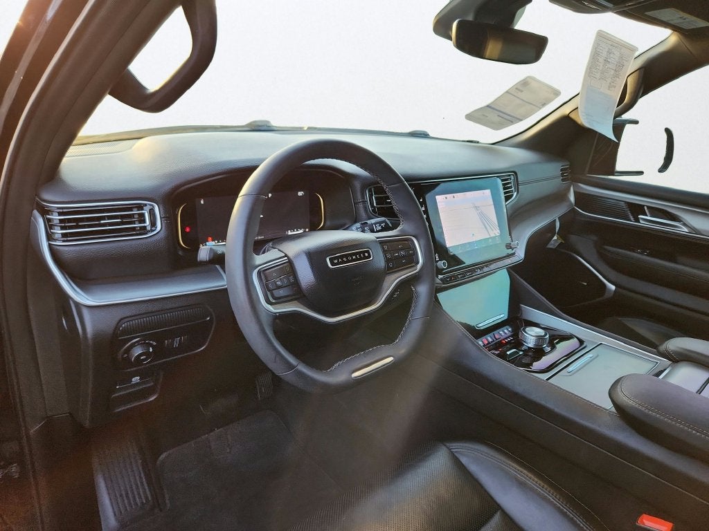 2025 Jeep Wagoneer Base
