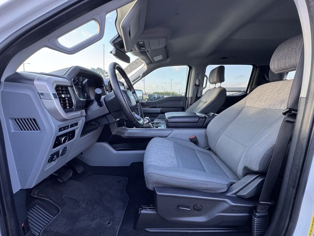 2023 Ford F-150 Lightning XLT