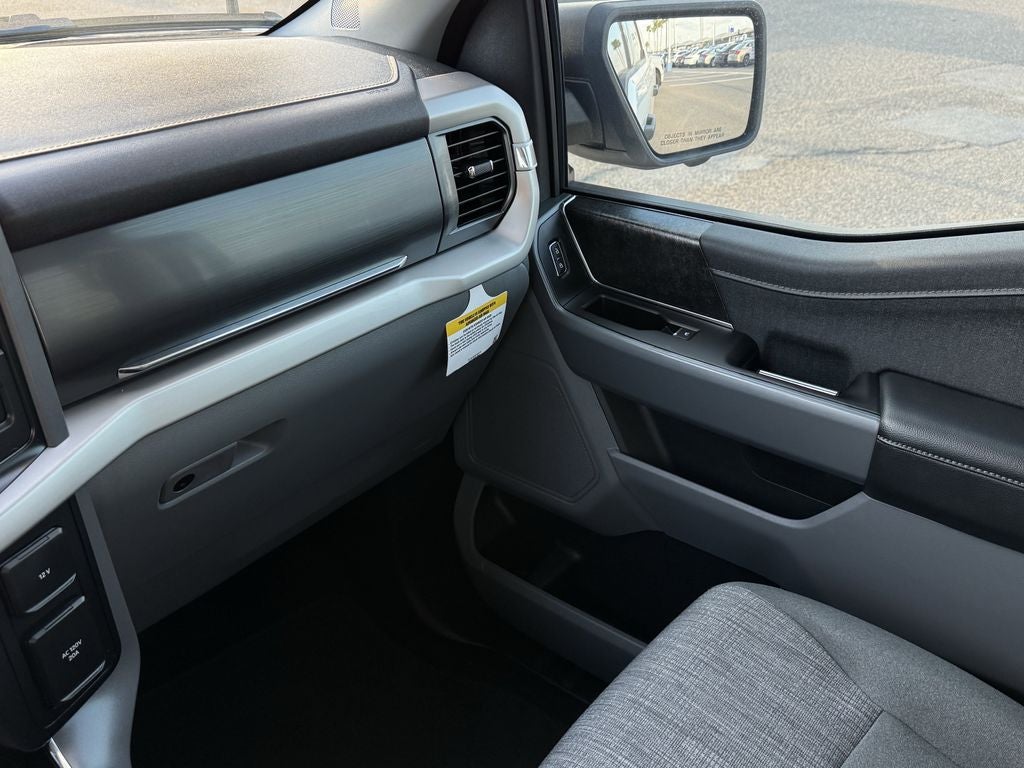 2023 Ford F-150 Lightning XLT