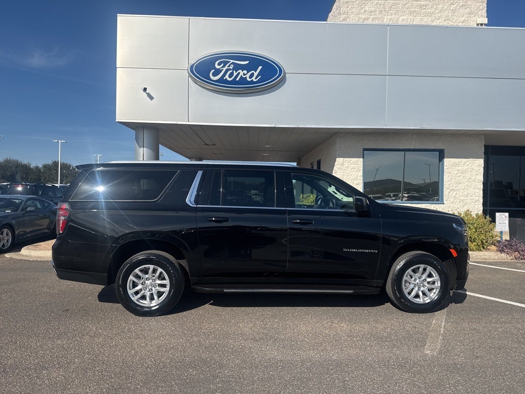 2024 Chevrolet Suburban LT