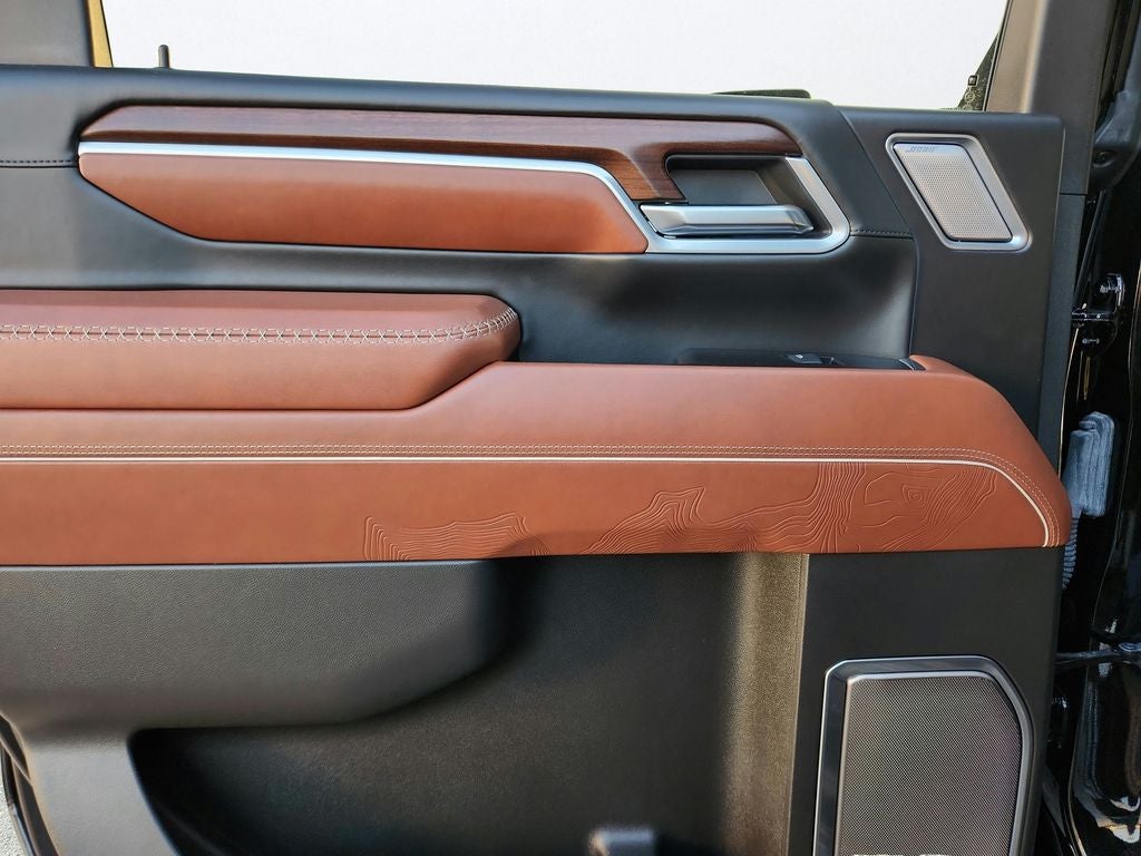 2025 GMC Sierra 2500HD Denali Ultimate