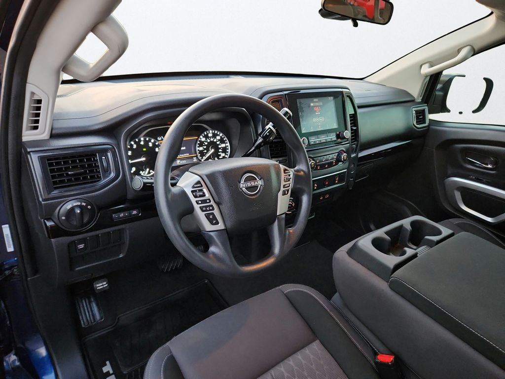 2024 Nissan Titan SV