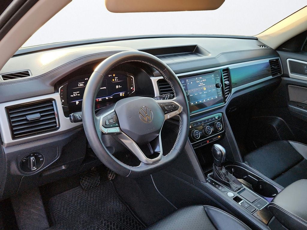2022 Volkswagen Atlas 3.6L V6 SE w/Technology