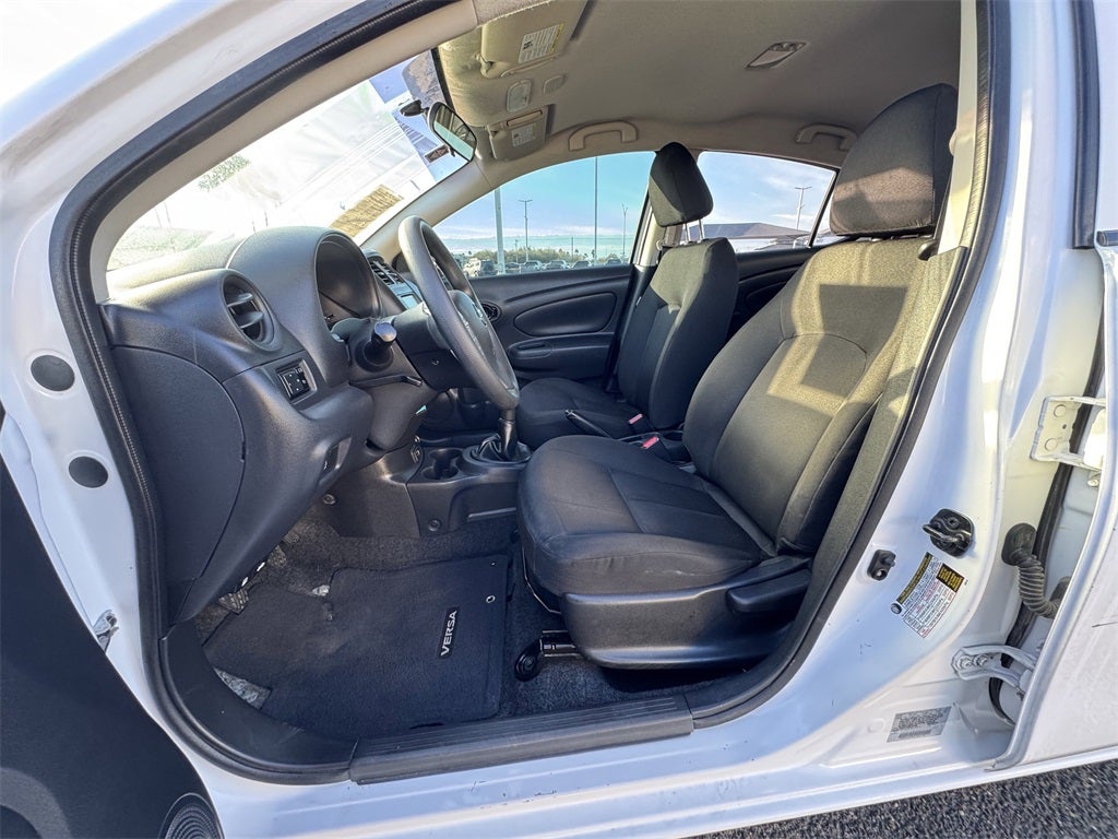 2019 Nissan Versa 1.6 S