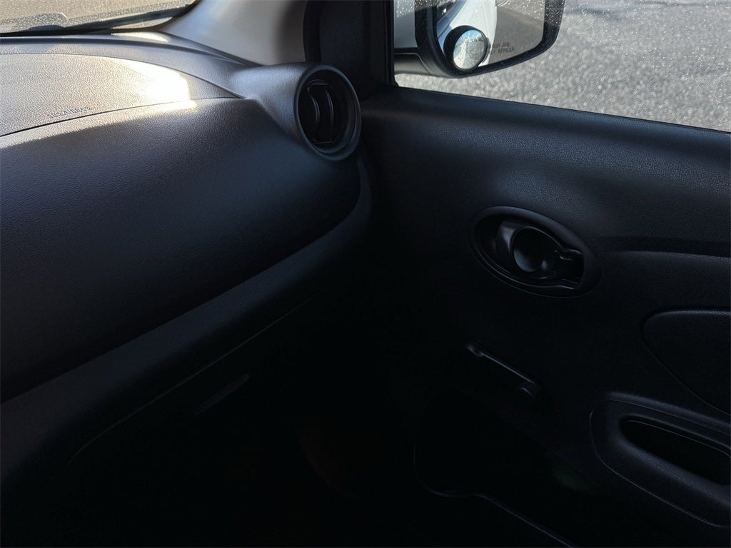 2019 Nissan Versa 1.6 S