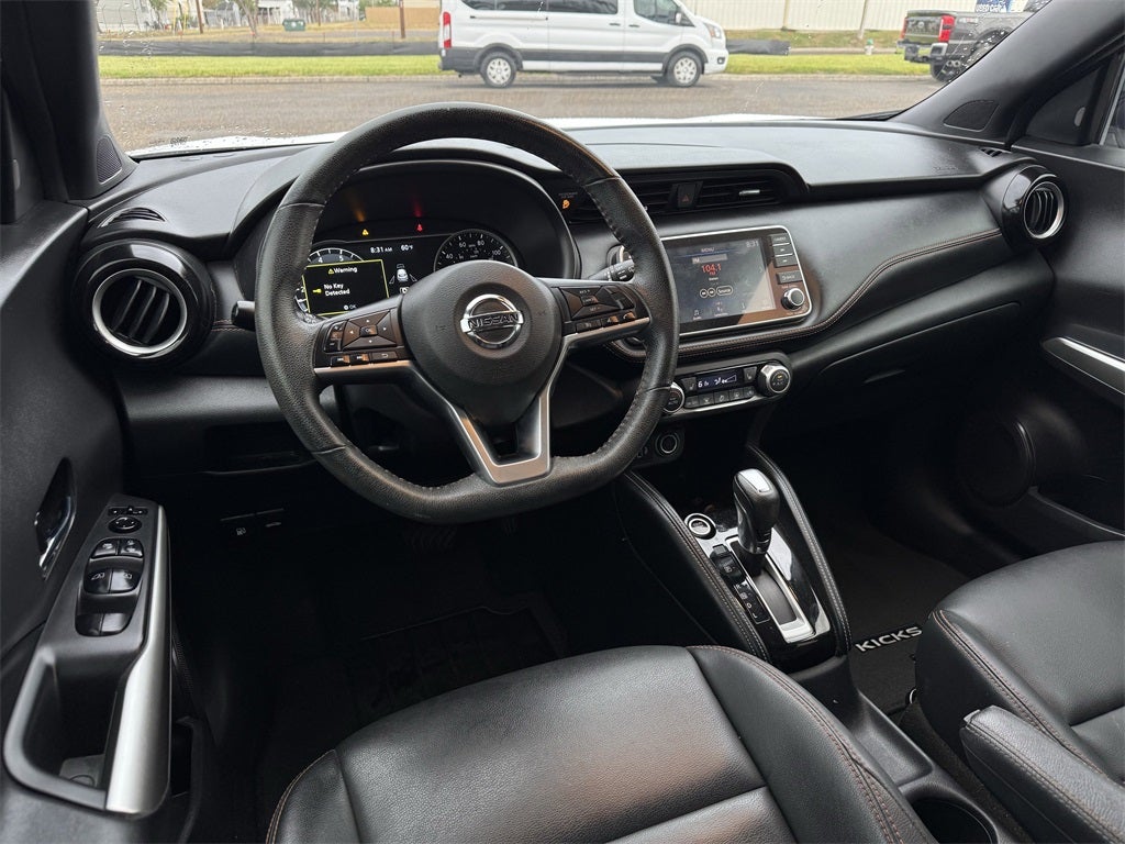 2020 Nissan Kicks SR