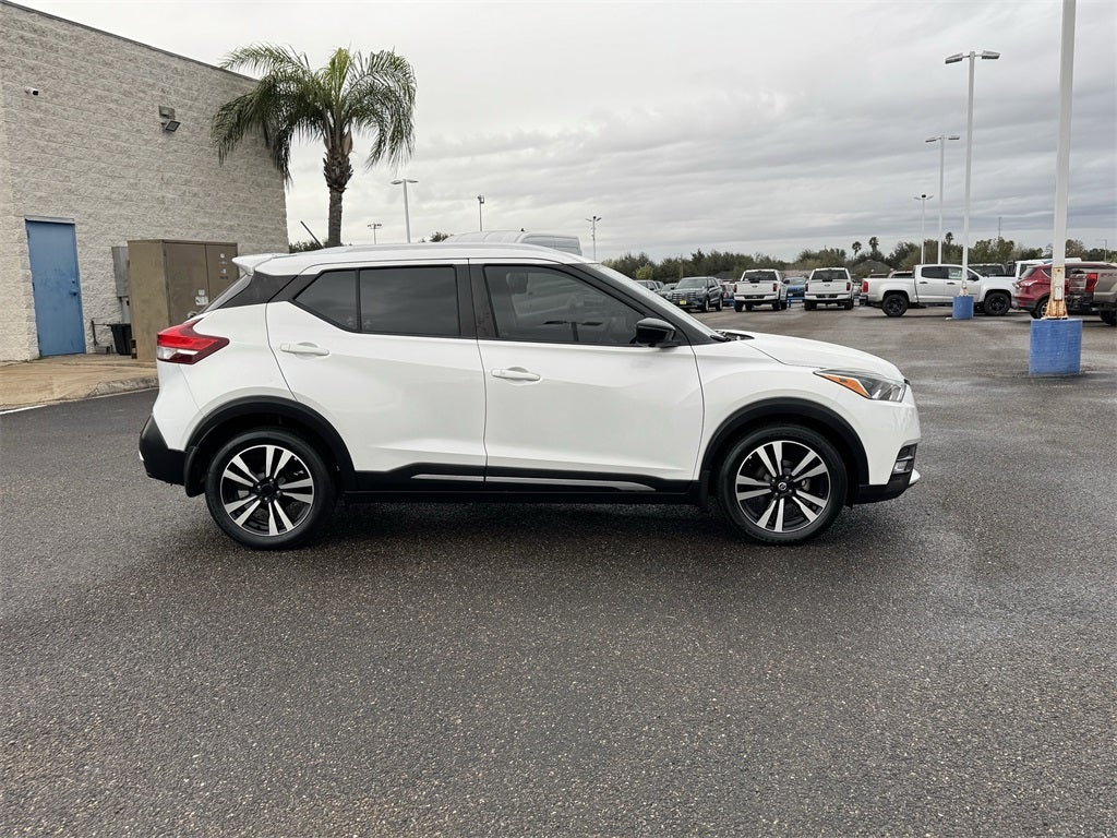 2020 Nissan Kicks SR