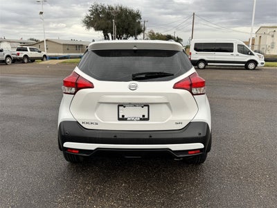 2020 Nissan Kicks SR
