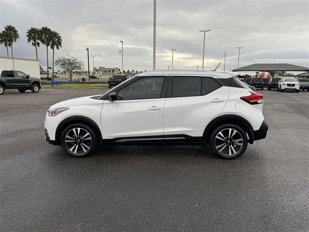 2020 Nissan Kicks SR