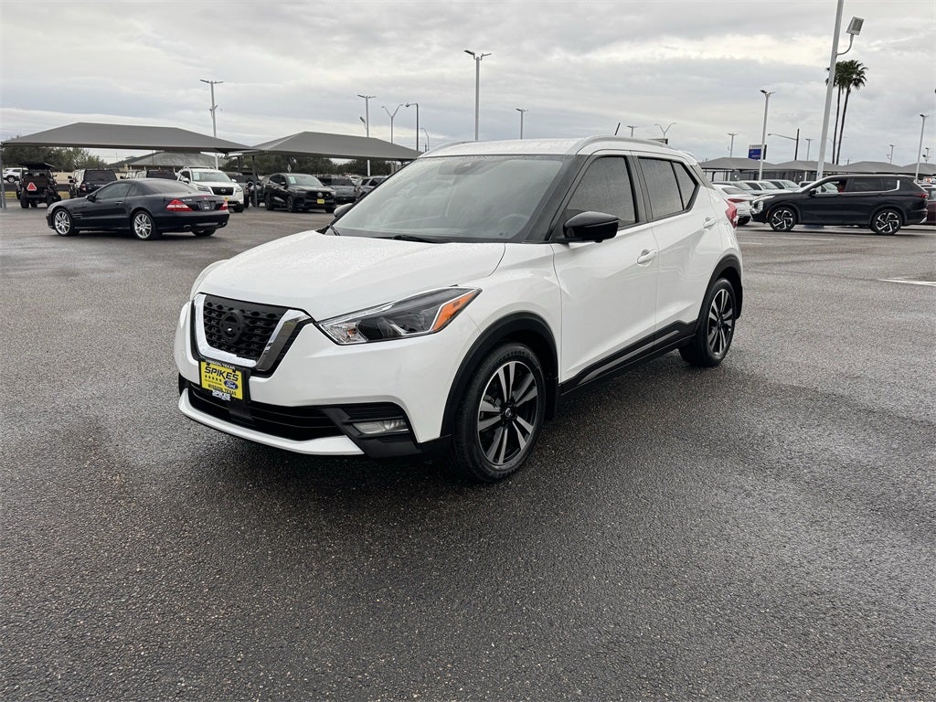 2020 Nissan Kicks SR