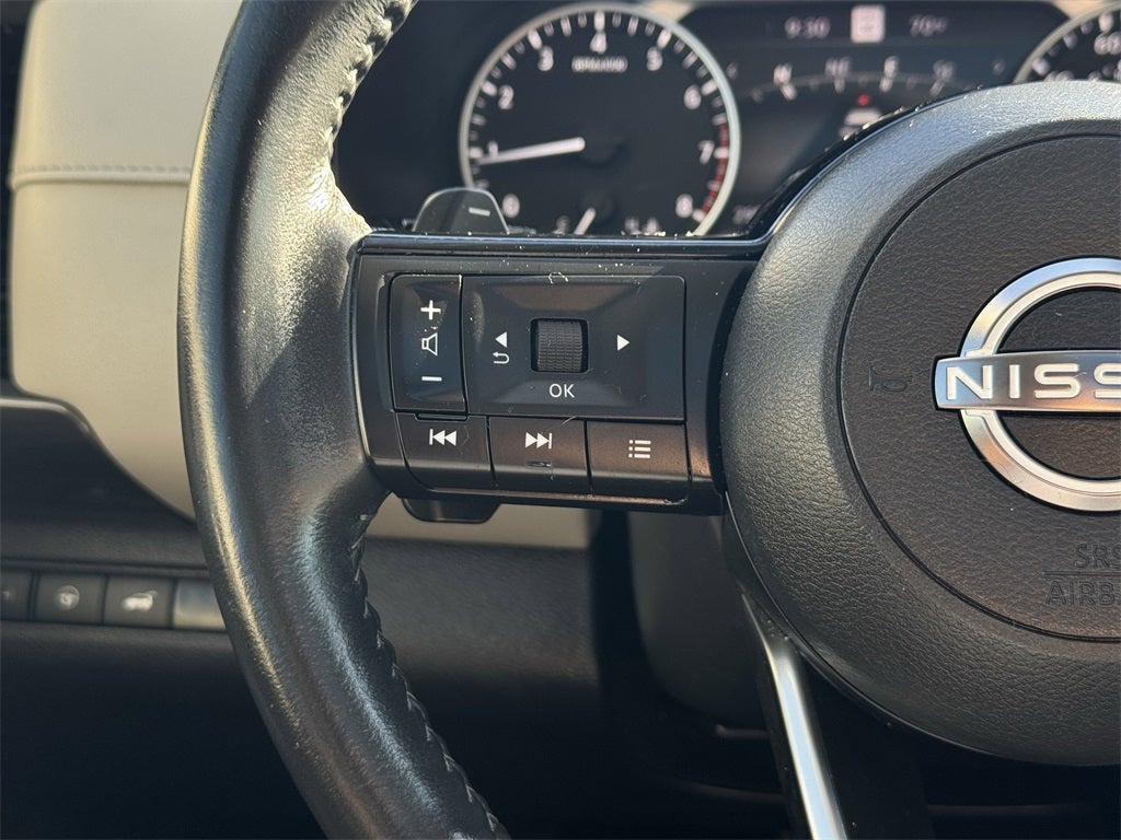 2022 Nissan Pathfinder SL