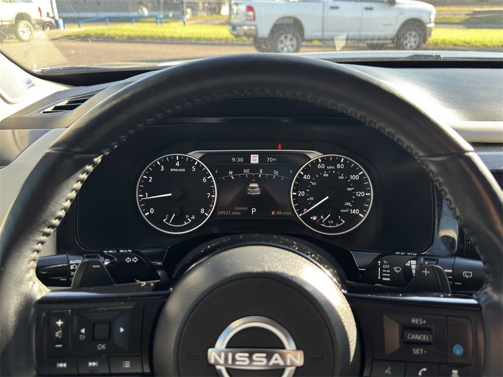 2022 Nissan Pathfinder SL