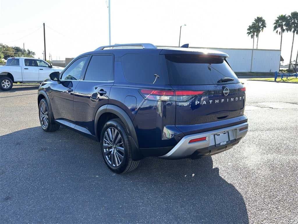 2022 Nissan Pathfinder SL