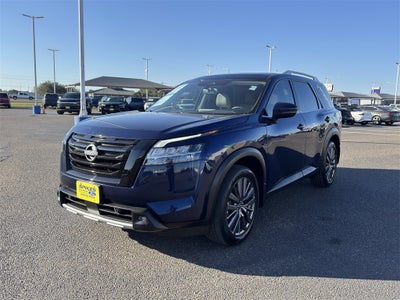 2022 Nissan Pathfinder SL