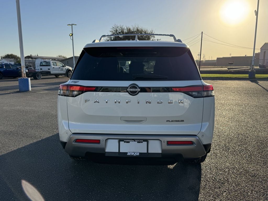 2023 Nissan Pathfinder Platinum