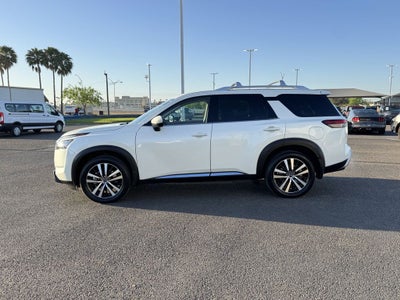 2023 Nissan Pathfinder Platinum