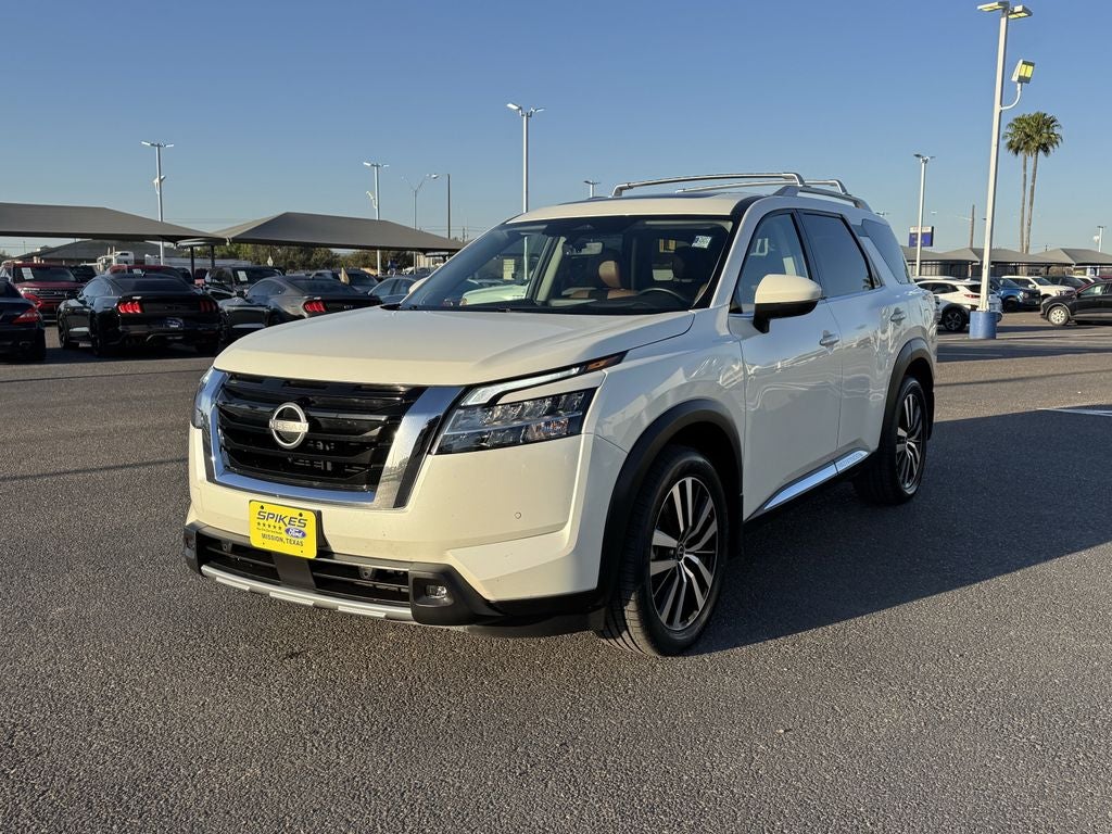 2023 Nissan Pathfinder Platinum