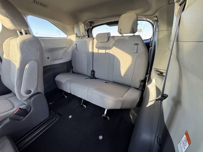 2021 Toyota Sienna LE 8 Passenger