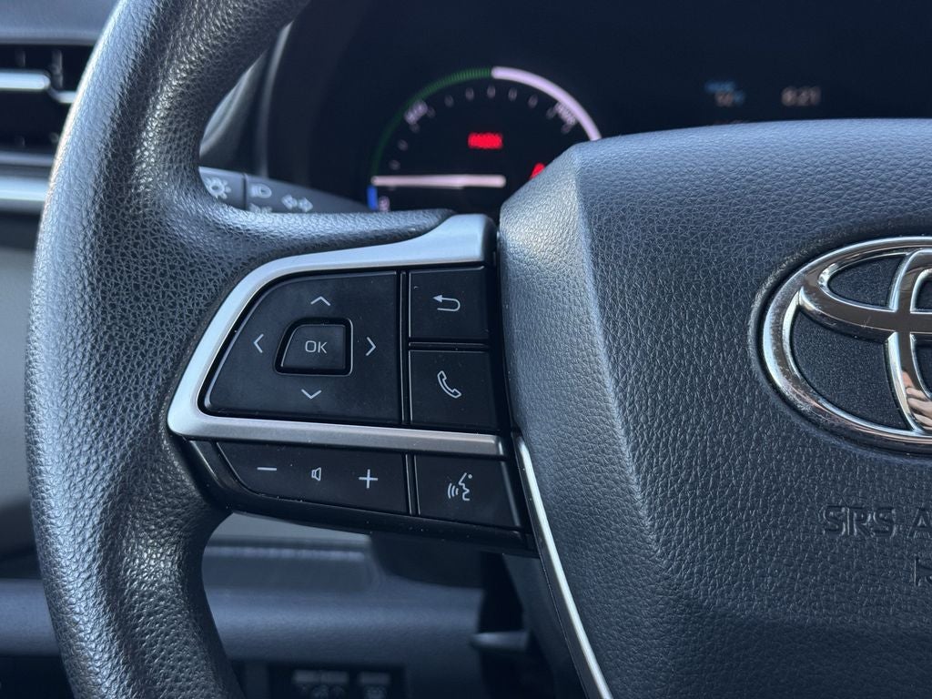 2021 Toyota Sienna LE 8 Passenger
