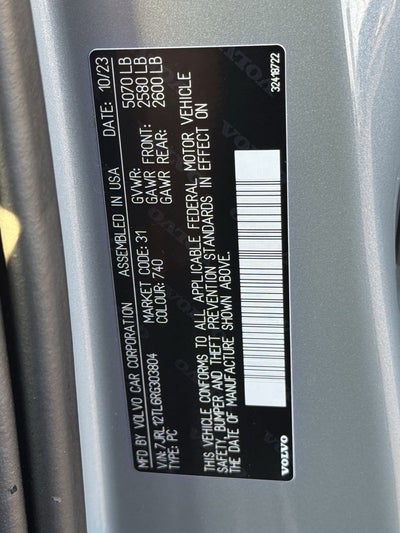 2024 Volvo S60 B5 Plus Dark Theme