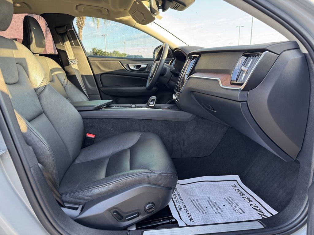 2024 Volvo S60 B5 Plus Dark Theme