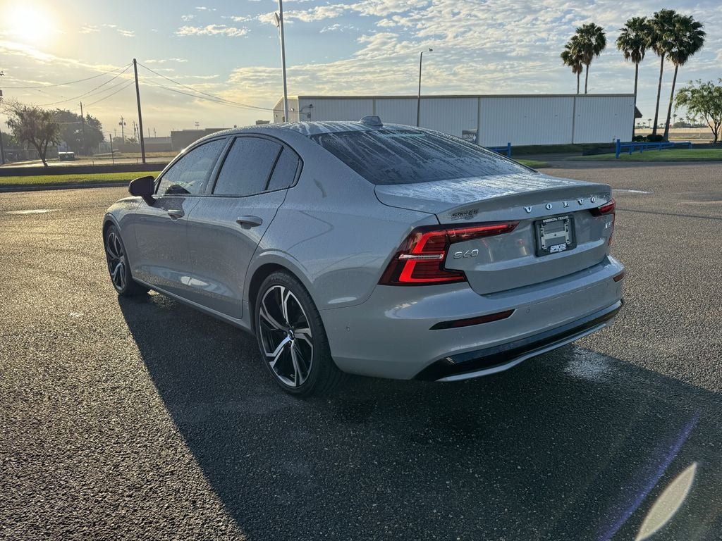 2024 Volvo S60 B5 Plus Dark Theme