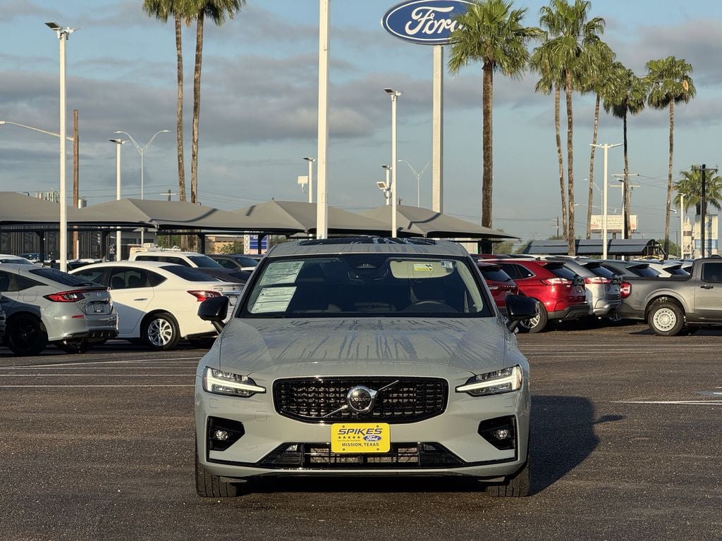 2024 Volvo S60 B5 Plus Dark Theme