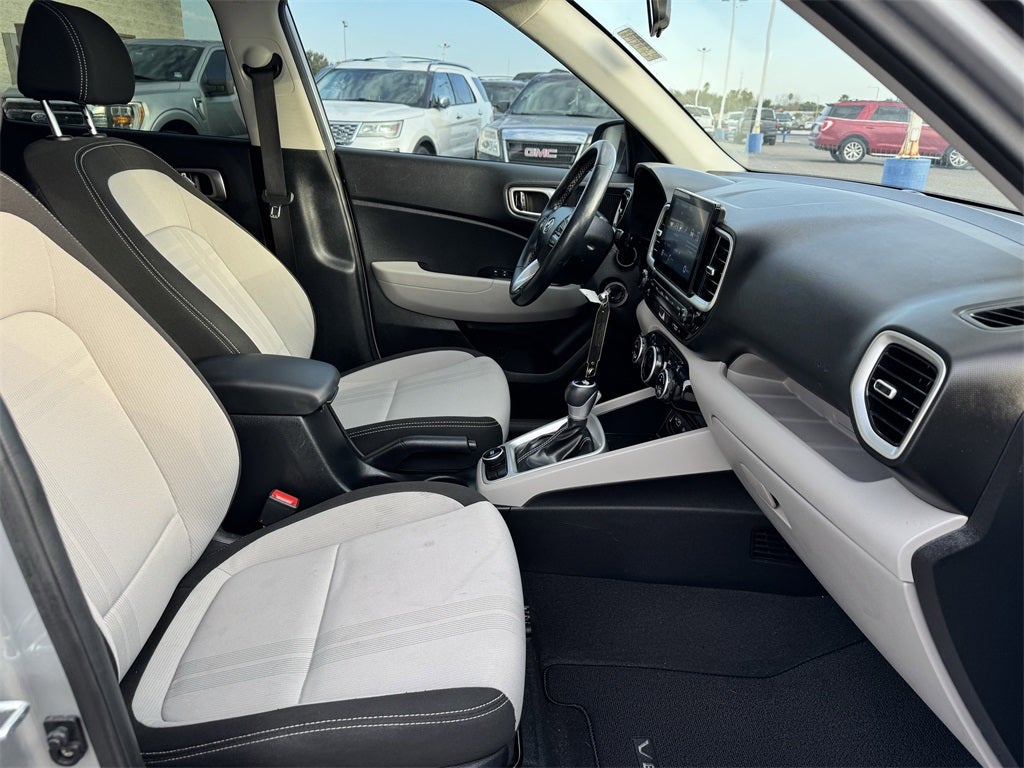 2022 Hyundai Venue SEL