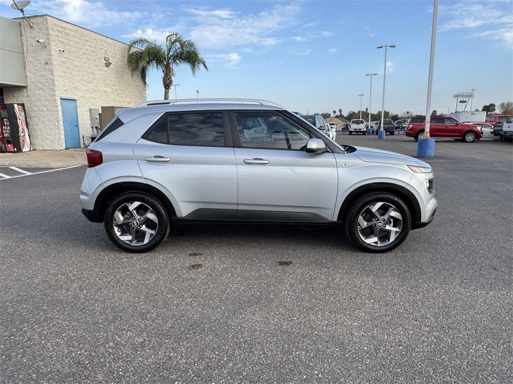 2022 Hyundai Venue SEL