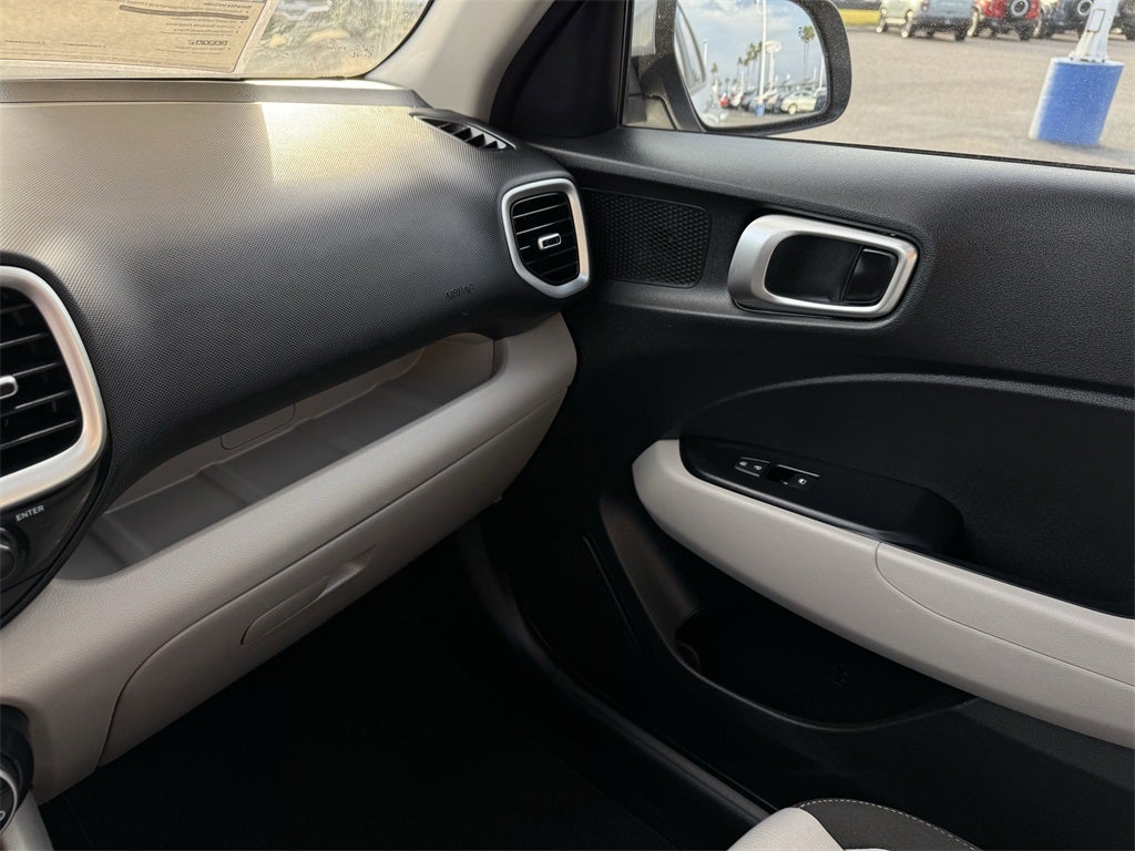 2022 Hyundai Venue SEL