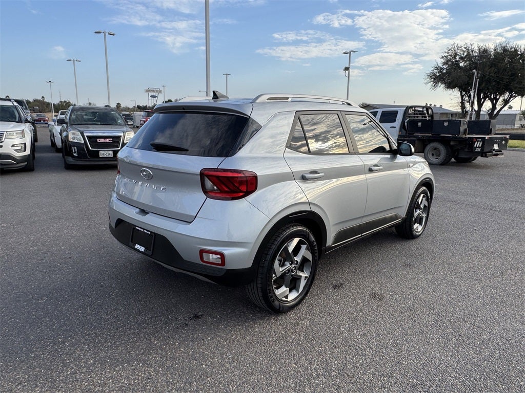 2022 Hyundai Venue SEL