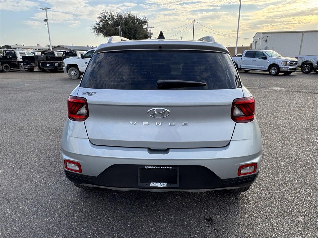 2022 Hyundai Venue SEL